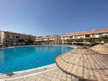 Duplex Apartment For Sale In Hisar, Didim - Cafes and restaurant on-site