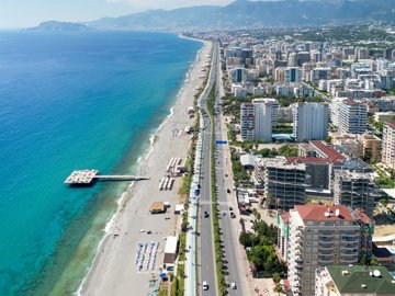 Immaculate Seafront Apartment in Mahmutlar, Alanya For Sale - Seafront location