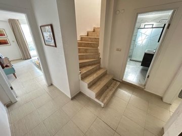 Sea View Apartment For Sale In Akbuk, Didim - Entrance hallway