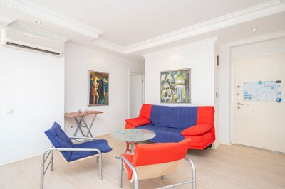 Impressive Sea View Apartment In Cikcilli, Alanya For Sale - Furnished lounge