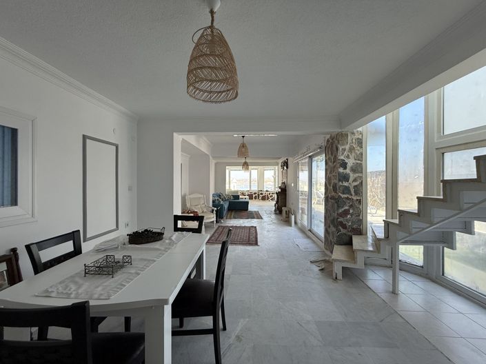 Image No.19-10 Bed Villa for sale