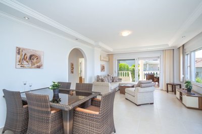 Outstanding Property For Sale In Alanya – Open-plan living room