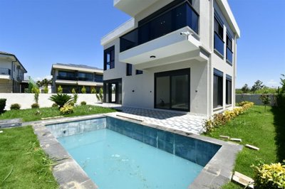 Upscale Property For Sale In Manavgat, Antalya - Private pool and garden