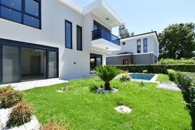 Upscale Property For Sale In Manavgat, Antalya - Lush exterior