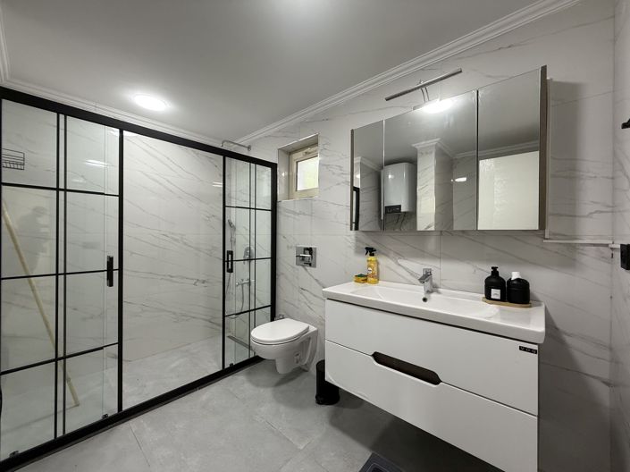 Image No.10-3 Bed Villa for sale