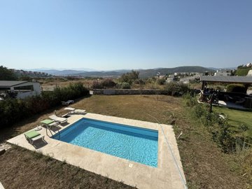 Luxurious Renovated Villa For Sale In Milas, Bogazici - Pool and endless green