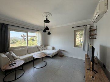 Luxurious Renovated Villa For Sale In Milas, Bogazici - Into the modern living room