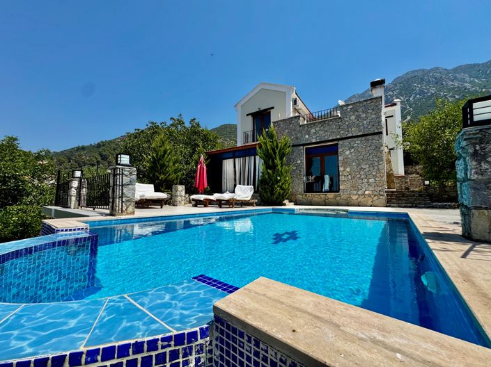 Image No.1-3 Bed Villa for sale