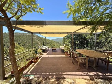 Rural Stone House & Bungalow In Bodrum For Sale - Seating platform