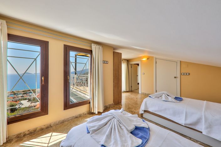 Image No.21-5 Bed Villa for sale