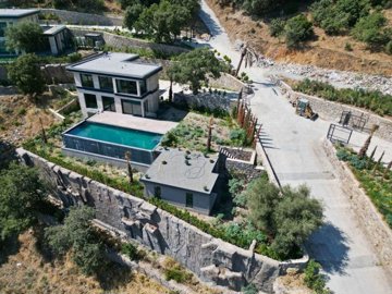 Exceptional Villa With An Infinity Pool & Sea Views For Sale In Bodrum - Villa and private exterior