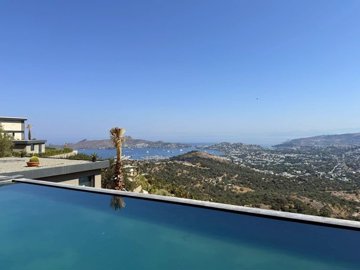 Exceptional Villa With An Infinity Pool & Sea Views For Sale In Bodrum - Private infinity pool