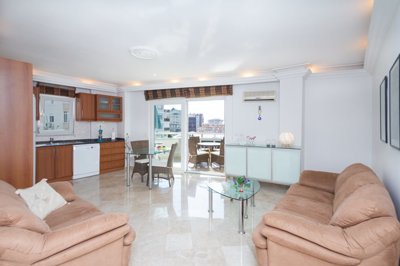 Immaculate Furnished Apartment For Sale In Cikcilli, Alanya - Open-plan living space