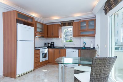 Immaculate Furnished Apartment For Sale In Cikcilli, Alanya - Fully fitted stylish kitchen