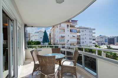 Immaculate Furnished Apartment For Sale In Cikcilli, Alanya - Sunny balcony
