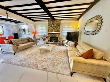 Bespoke Villa For Sale With A Private Pool & Jacuzzi In Kadikoy, Fethiye - Spacious lounge