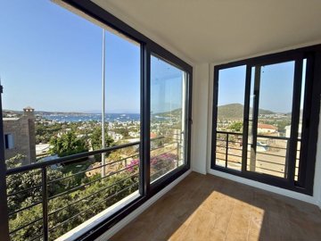 A Brand-New Bodrum Property For Sale With Sea Views - Bright and sunny lounge