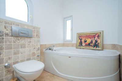 Meticulous Apartment For Sale With Sea Views In Cikcilli, Alanya - Luxury corner bathtub