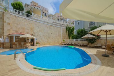 Meticulous Apartment For Sale With Sea Views In Cikcilli, Alanya - Pool, terrace and poolside bar