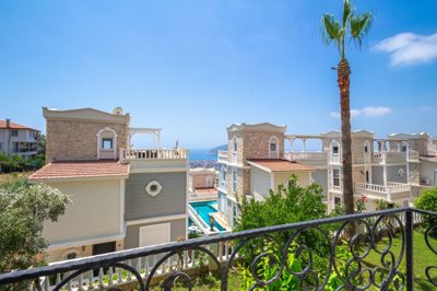 Meticulous Apartment For Sale With Sea Views In Cikcilli, Alanya - Gorgeous sea views