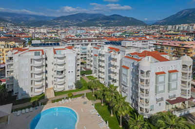 Flawless Two-Bedroom Apartment For Sale In Oba, Alanya – Main view of the complex