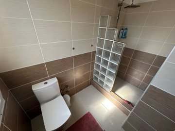 Furnished Didim Apartment On A Complex For Sale In Hisar - Shower room
