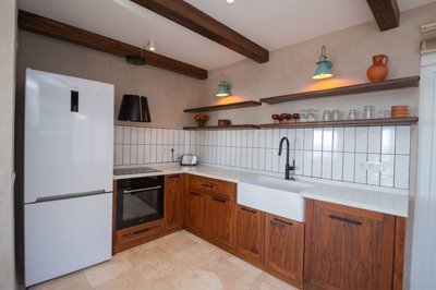 Exceptional Alanya Property For Sale In Tepe - Modern kitchen
