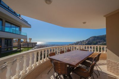 Exceptional Alanya Property For Sale In Tepe - Sea view balcony from the living space