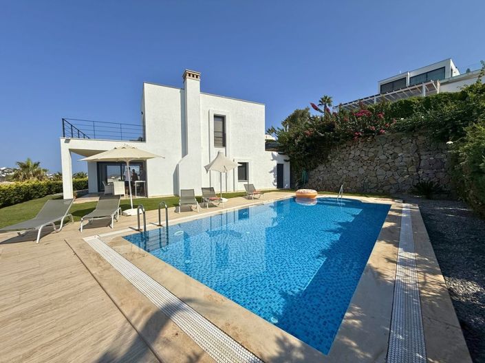 Image No.1-Villa de 4 chambres à vendre à Kadikalesi