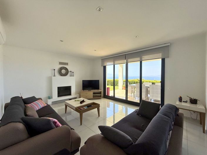 Image No.10-4 Bed Villa for sale