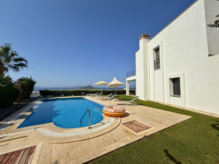 Image No.3-4 Bed Villa for sale