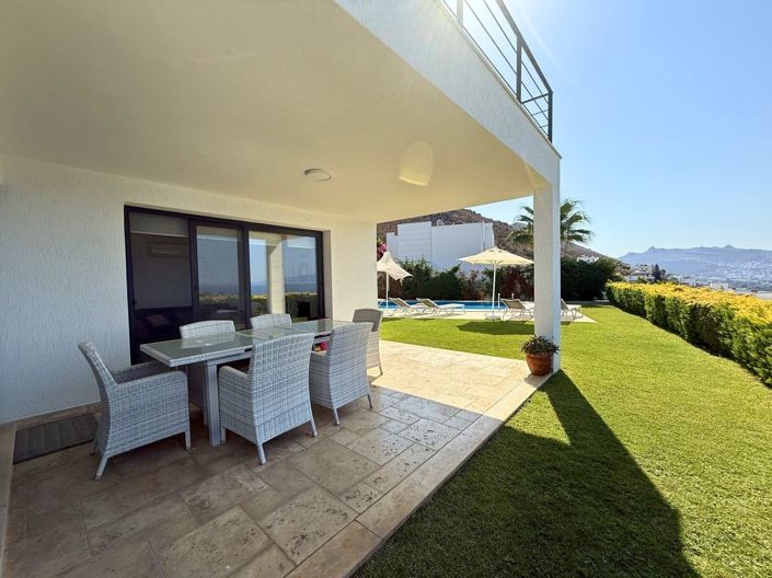 Image No.4-4 Bed Villa for sale