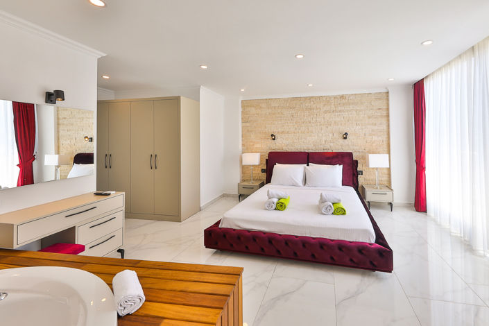 Image No.19-5 Bed Villa for sale