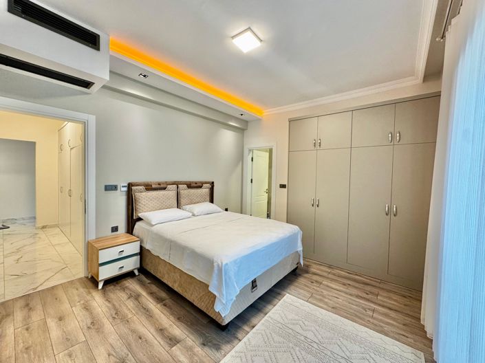 Image No.15-4 Bed Villa for sale