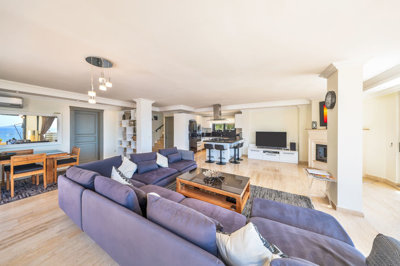 Sensational Villa In Kalkan For Sale With A Private Infinity Pool & Sea Views - Beautifully furnished lounge