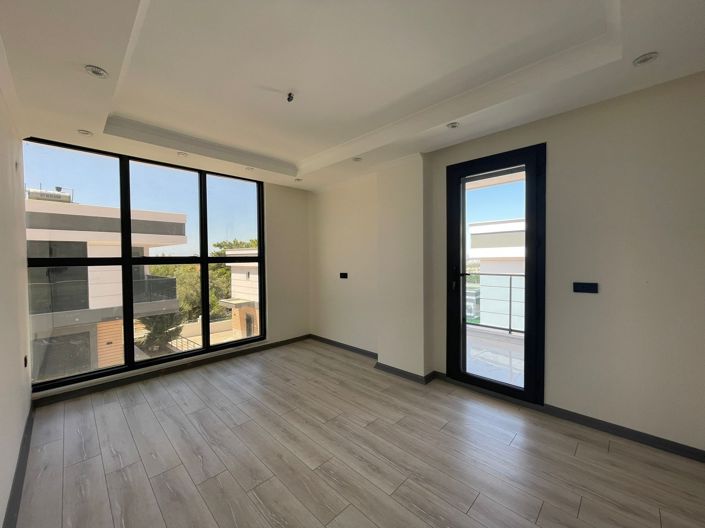 Image No.17-3 Bed Villa for sale