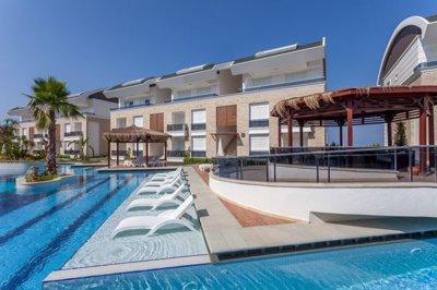Must-See Property For Sale In Side - Lounging and sunbathing areas