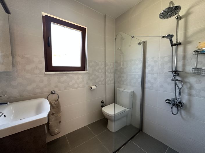 Image No.19-3 Bed Villa for sale