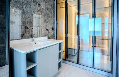 Sea View Apartment For Sale In Alanya - Luxury ensuite bathroom