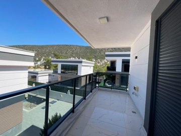Detached Two-Storey Villa For Sale In Akbuk, Didim – Spacious balcony