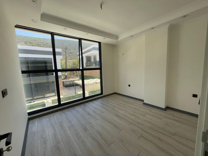 Image No.17-3 Bed Villa for sale