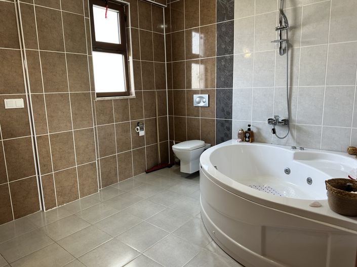 Image No.18-5 Bed Villa for sale