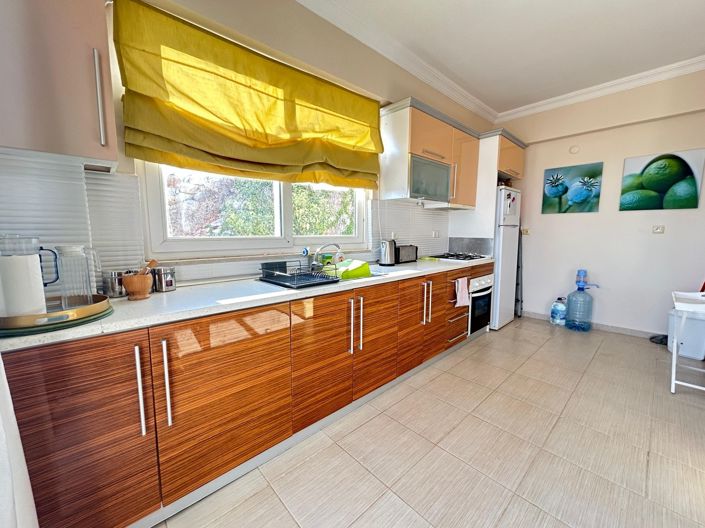 Image No.10-3 Bed Apartment for sale