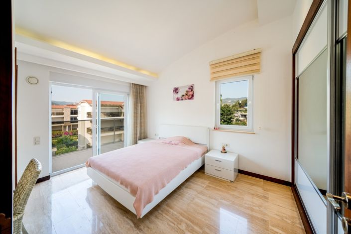 Image No.20-3 Bed Penthouse for sale