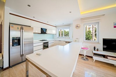 Exceptional Fully Furnished Penthouse For Sale In Alanya - Fully fitted kitchen