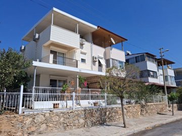 Semi-Detached Villa For Sale In Akbuk, Didim – View of the villa and terrace