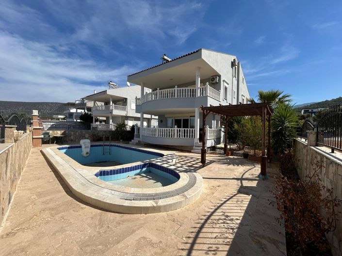 Image No.1-Villa de 4 chambres à vendre à Didim