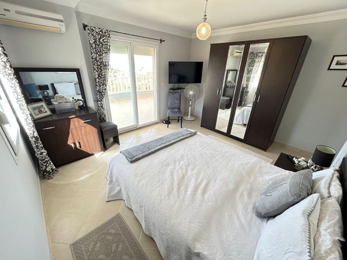 Image No.14-4 Bed Villa for sale