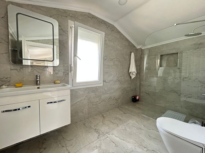 Image No.21-4 Bed Villa for sale