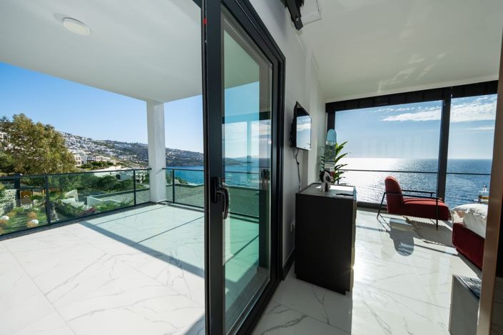 Image No.4-4 Bed Villa for sale